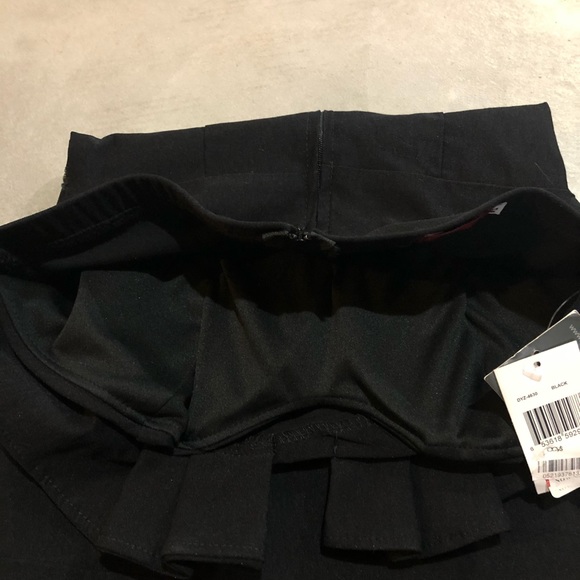 Black Strapless Cocktail Dress - Picture 9 of 10